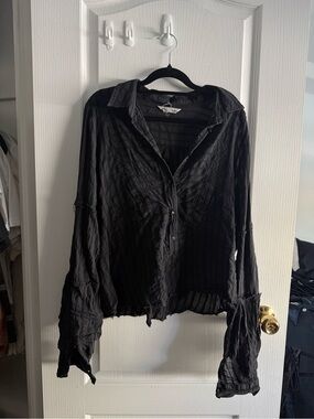 Black Textured Button-Up Women's Top